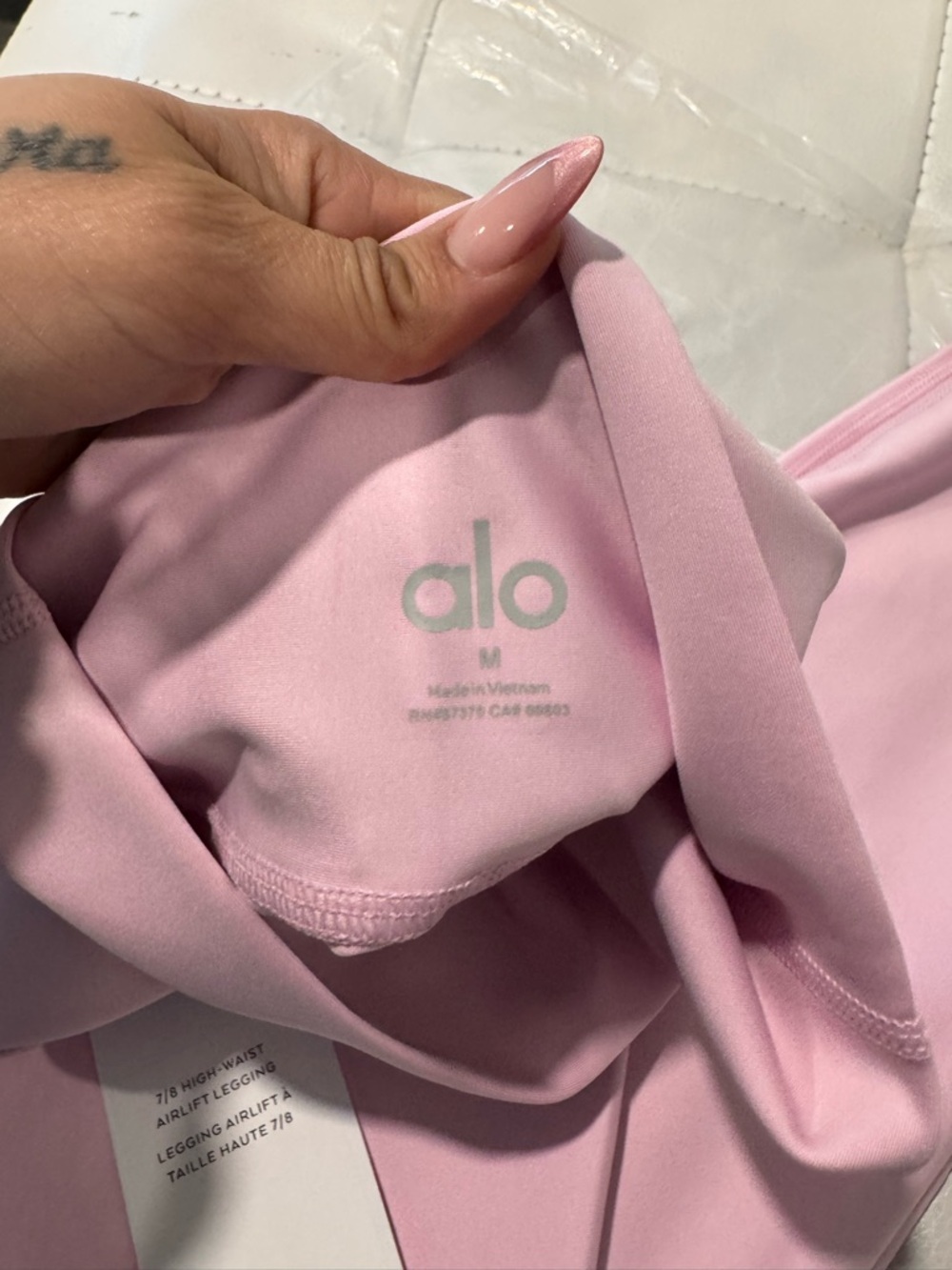 ALO Yoga Sweet Pink High-Waist Airlift Leggings - Picture 3 of 7